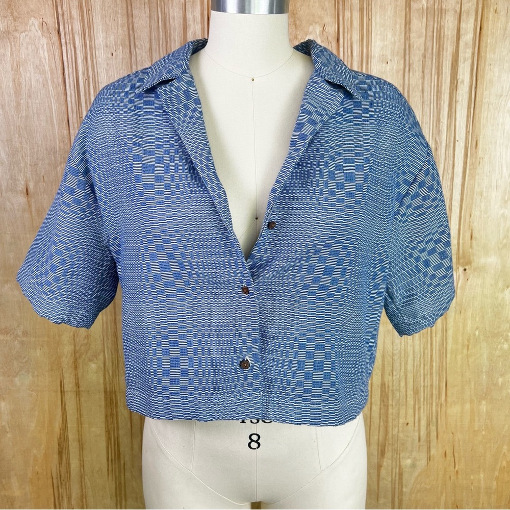 Vinta Crop Pattern Blouse